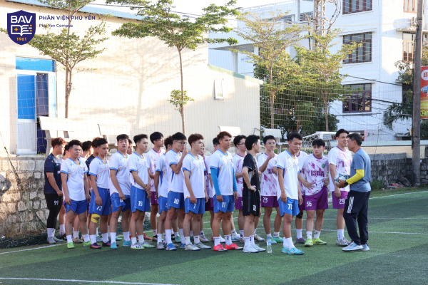Giao lưu bóng đá sinh viên ISBA và BAV Phú Yên - kết nối thanh xuân!