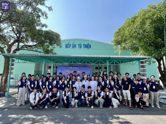 Lan tỏa yêu thương qua hành trình thiện nguyện của sinh viên Viện Đào tạo Quốc tế, Học viện Ngân hàng