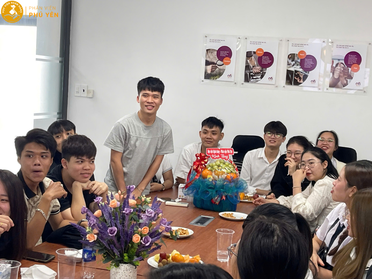 Sinh viên lớp K27TCA (năm nhất) tham quan thực tế tại Chi nhánh ...